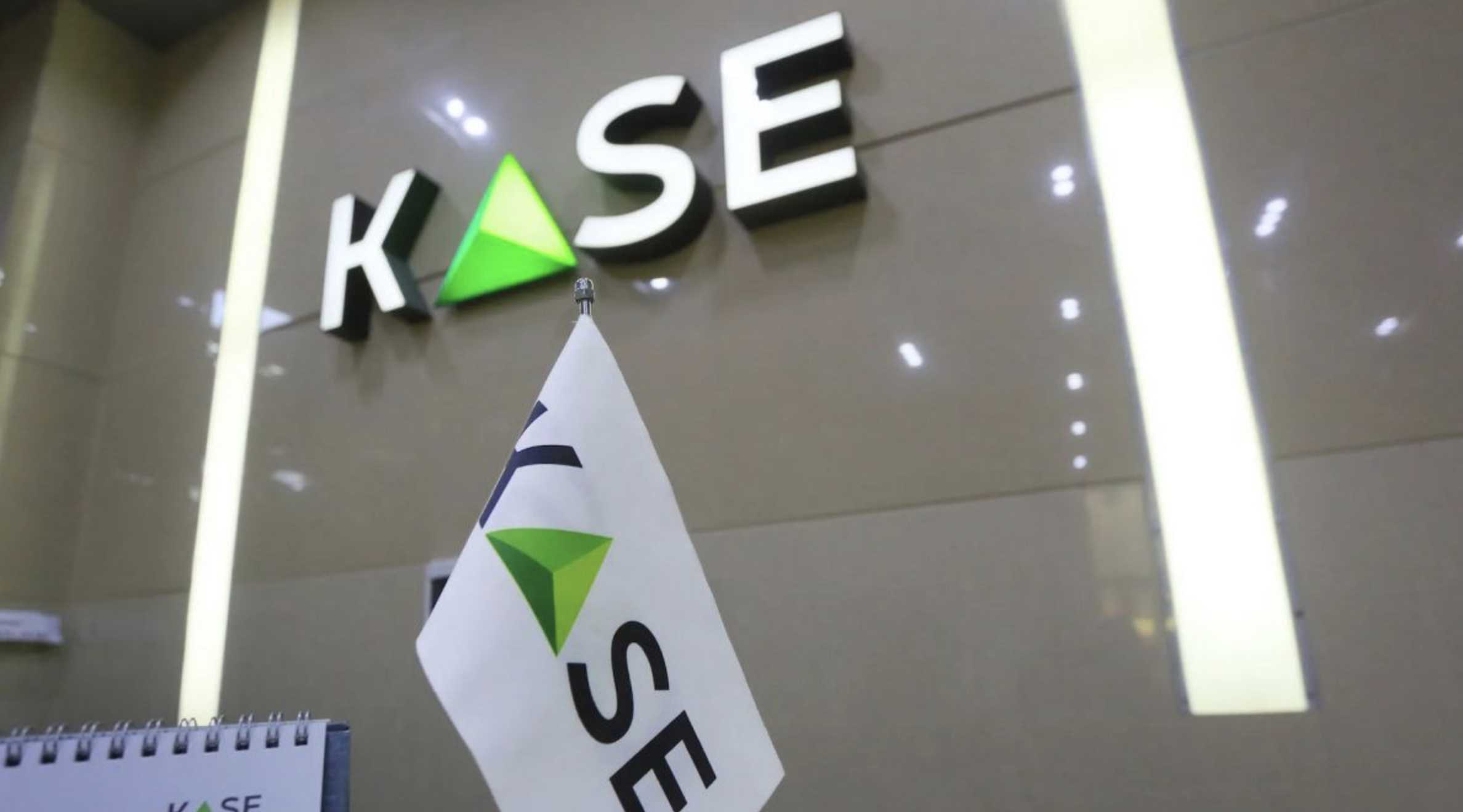 Доллар и акции начали расти после падения нефти