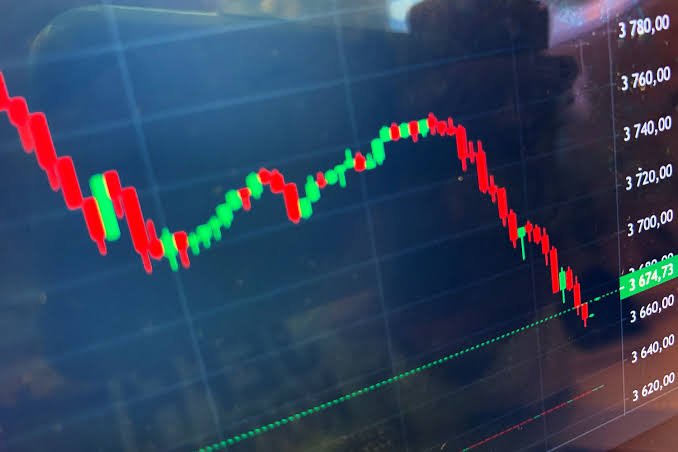 Теңге мақсатты деңгейлерден кері бұрылды, KASE өсіп жатыр